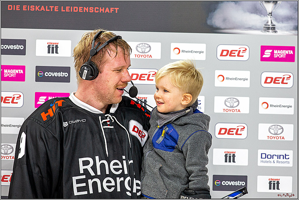 DEL; Koelner Haie - Krefeld Pinuguine; Koeln, 24.11.2019